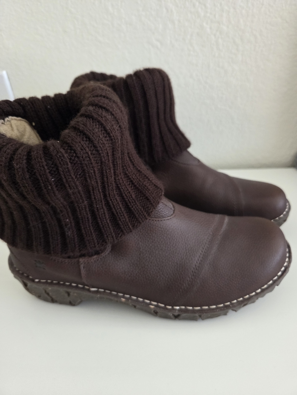 El Naturalista Never Worn Brown Leather Ankle Boots with Knit Cuff Size 40 - Picture 3 of 5